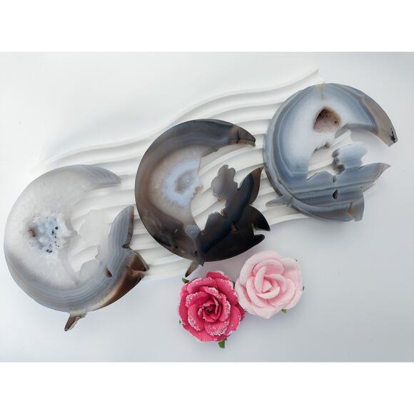 Druzy Agate Fairy on the Moon Crystal Carving - Picture 7 of 12